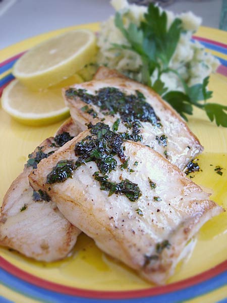 Rollitos de lenguado con guisantes