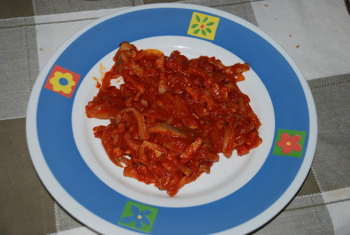 Rovellones con tomate