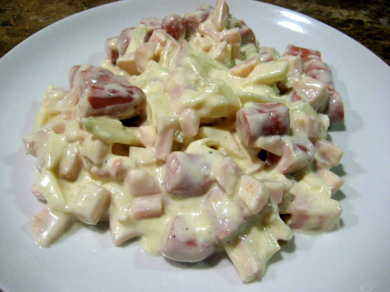 Salchichas con salsa Baviera