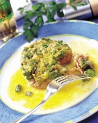 Salmón con habitas y calabacín