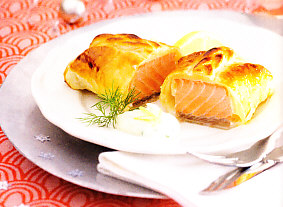 Salmón en costra con crema de limón