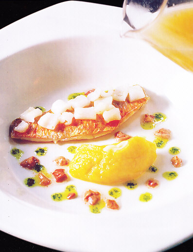 Salmonete con puré de "suquet"