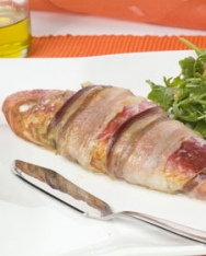 Salmonetes en hojas de puerro
