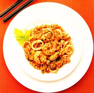 Salpicón de marisco con arroz