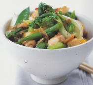 Salteado de verduras con pollo