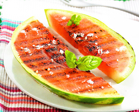 Sandía a la plancha con sal marina