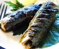 Sardinas envueltas en hojas de vid