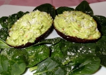 Aguacates a la salsa de berros