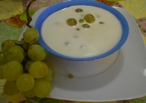 Ajo blanco con nueces