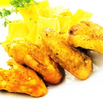 Alitas de pollo al curry con pasta