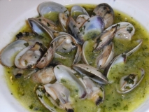 Almejas gallegas en salsa verde