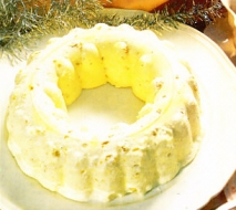 Biscuit glacé con praliné al coulis de grosella
