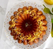 Bundt cake de limón y semillas de amapola