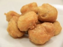 Buñuelos de sesos con salsa bearnesa