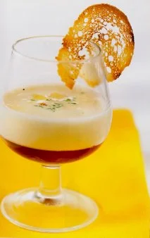 Receta de Chupito de ajoblanco con gelatina de Málaga Virgen