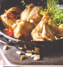 Codornices guisadas con piñones