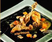 Conejo guisado con salsa de mostaza