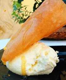 Receta de Crema de queso Idiazabal con galletas crujientes y miel
