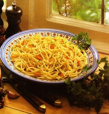 Espaguetis con ajo y perejil