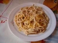 Receta de Espagueti con salsa de nueces y queso