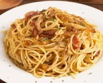 Espaguetis con panceta