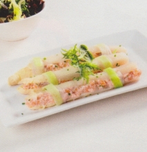 Espárragos blancos rellenos de salmón