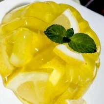 Gelatina de limón