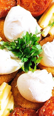 Huevos poché con espárragos