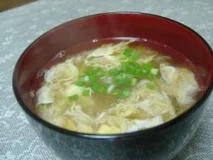 Kakitamajiru (sopa de huevo)