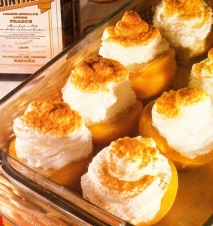 Melocotones con merengue