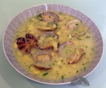 Pochas con almejas