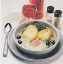 Receta de Sopa de pan, huevo y ajo