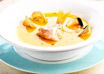 Sopa de pescado con berberechos
