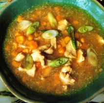 Sopa de pollo y de maíz tierno