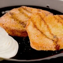 Torrijas con mousse de miel