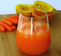 Zumo de naranja y zanahoria con miel