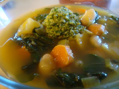 Sopa al pesto