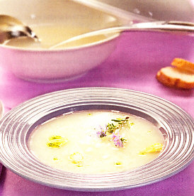 Sopa de ajo y romero
