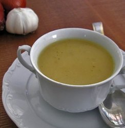 Sopa de ajos al estilo francés
