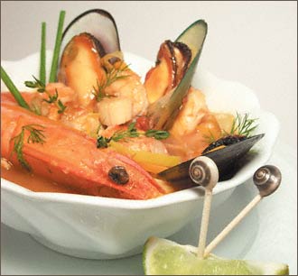 Sopa de bouillabaisse con patatas