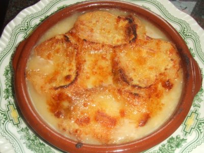 Sopa de cebolla al estilo francés