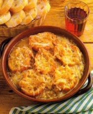Sopa de cebolla y jamón
