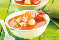 Sopa de gambas con bolas de melón