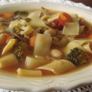 Sopa de verduras al pesto