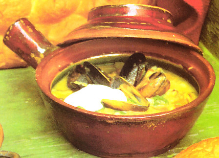 Sopa especiada de mejillones