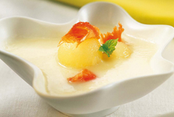 Sopa fría de melón con virutas de jamón ibérico