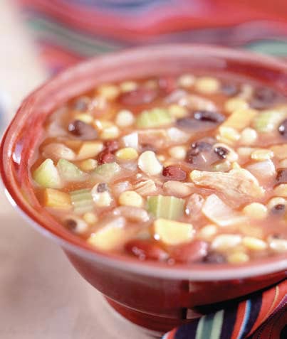 Sopa saludable de frijoles y vegetales