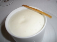 Sorbete de manzana con orejones y piñones