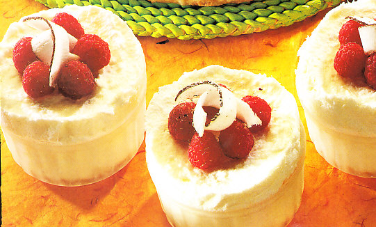 Soufflé helado al coco