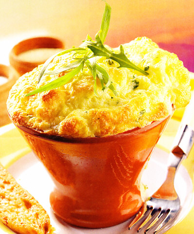 Soufflé de queso fresco con finas hierbas